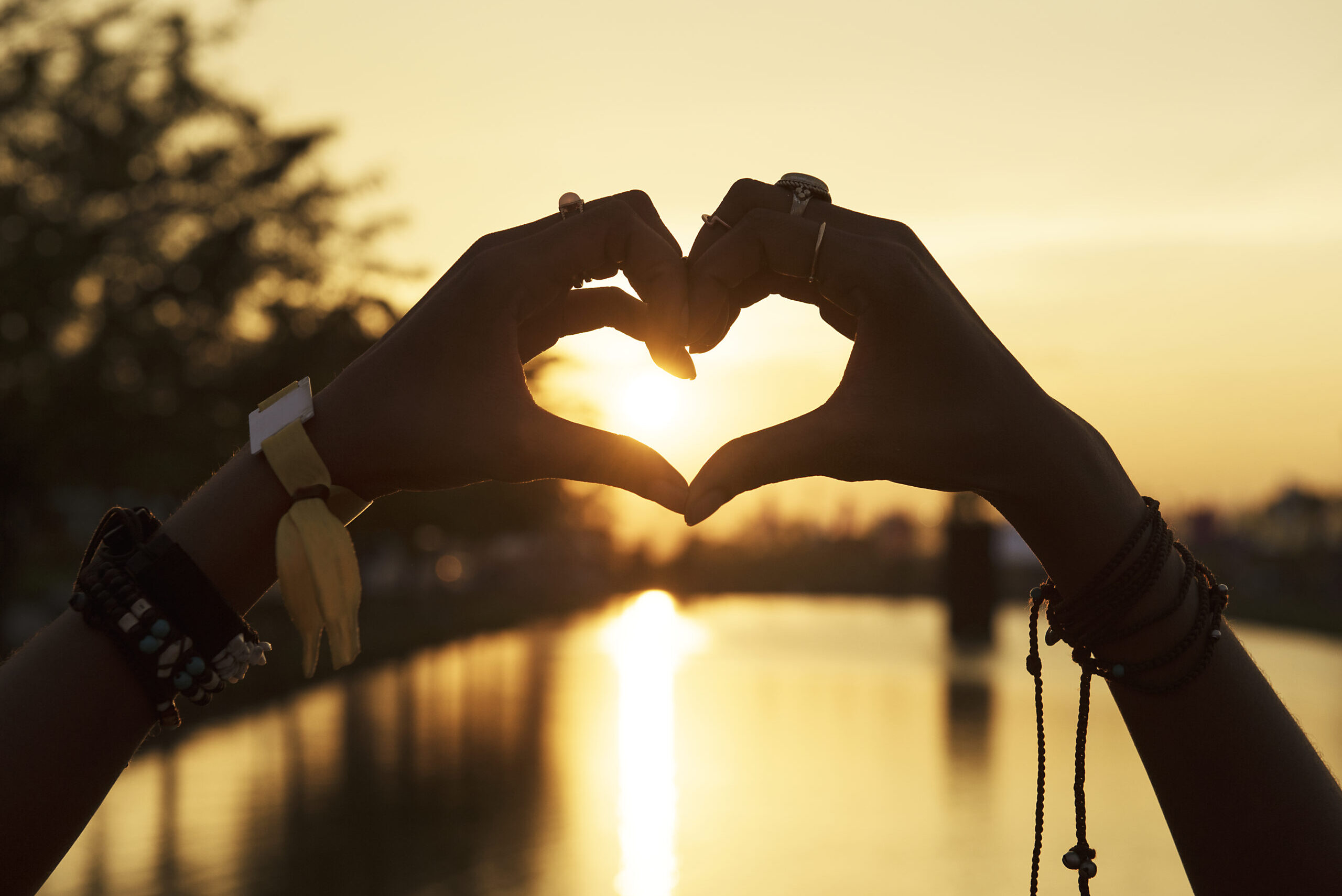 People heart hands